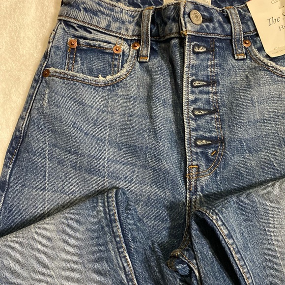 ABERCROMBIE CURVE LOVE HIGH RISE ANKLE JEAN - Picture 2 of 5